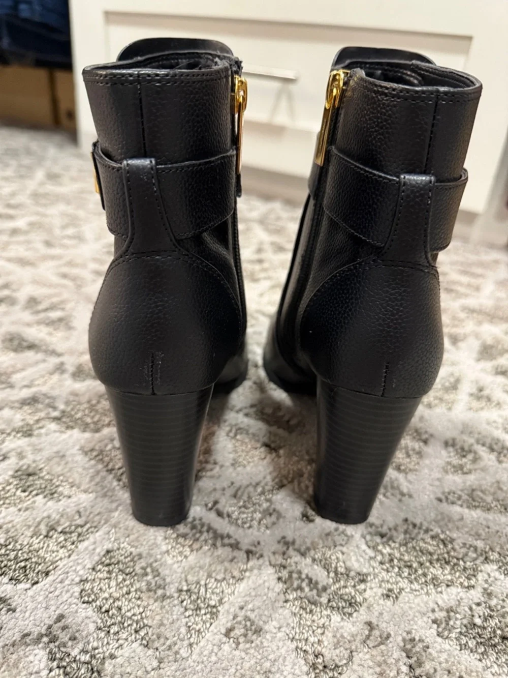 Michael Kors Jilly Boots - Picture 4 of 5